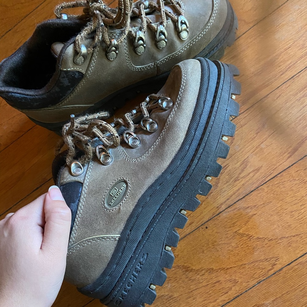 Sketchers hiking shoes